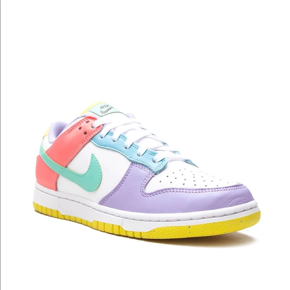 Dunk Low SE "Easter" sneakers